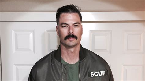 If youre thinking. . Dr disrespect without wig